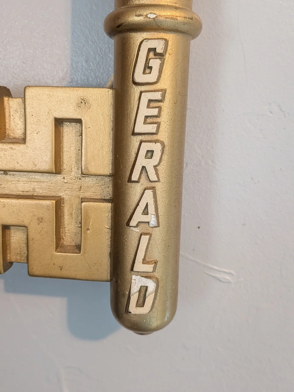 Vintage Old Fitzgerald Gold Key Whiskey Electric Clock Lanshire 23” Works